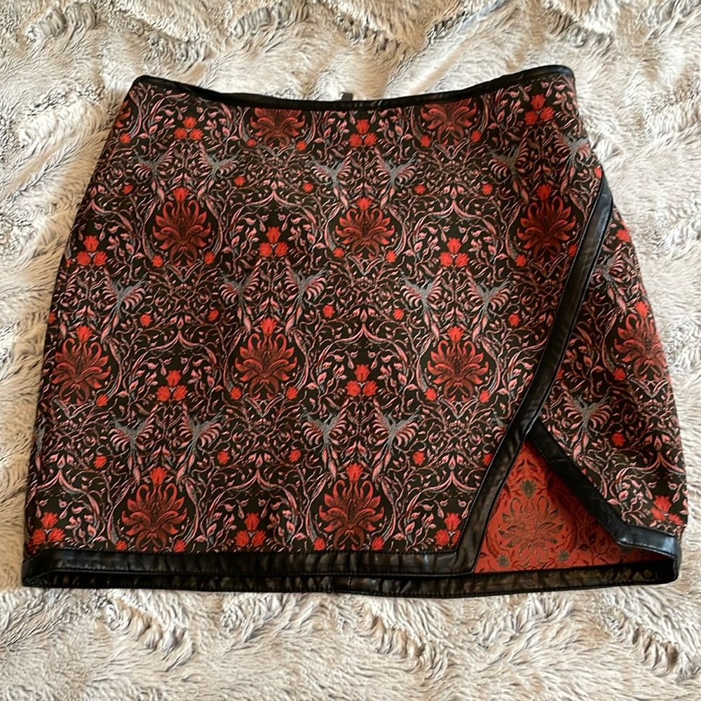 Express Mini Skirt - Size 8